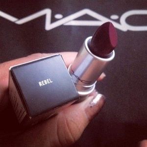 🌵Authentic MAC Rebel Lipstick